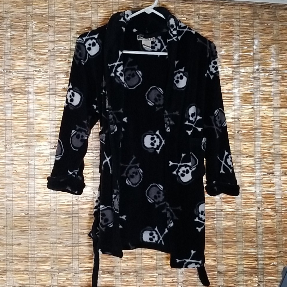 Boy's Skull & Bone Robe Size Small 4/5